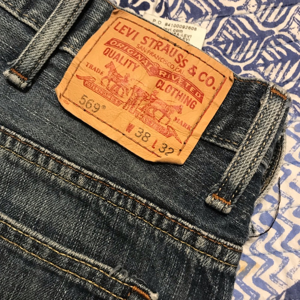 Levi’s - Picture 2 of 4